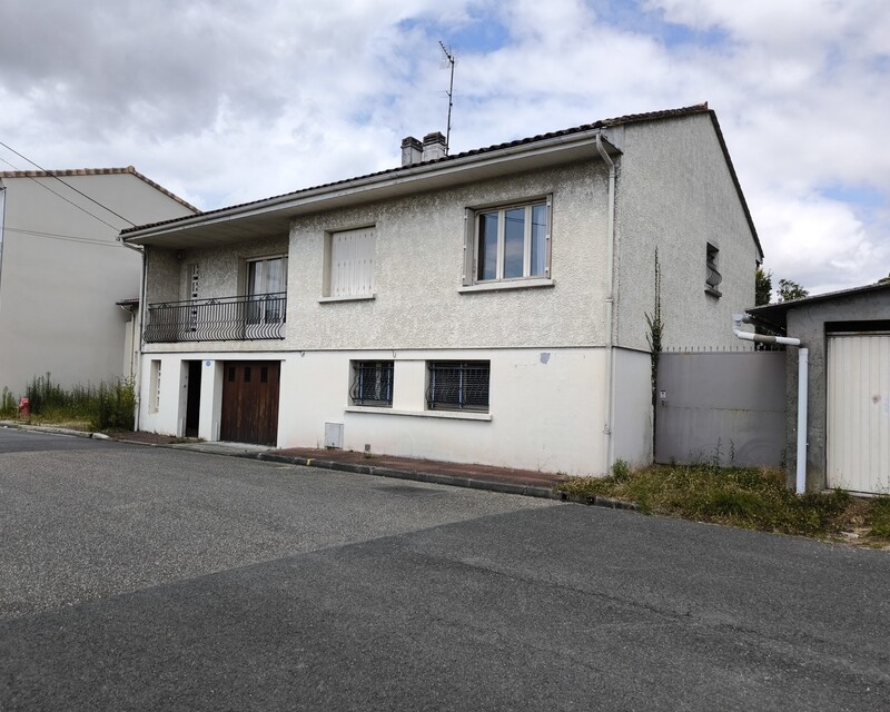 Bien d'investissement centre Carbon-blanc 250 000€ FAI - Img 20240716 142147