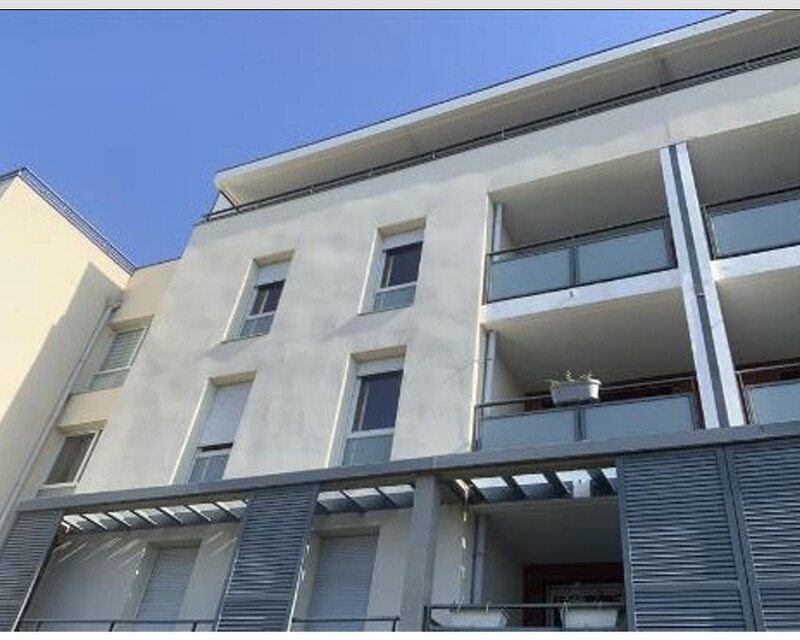  T2 récent de 46 m² + balcon + parking privé et cave 2 m² - Pbenite