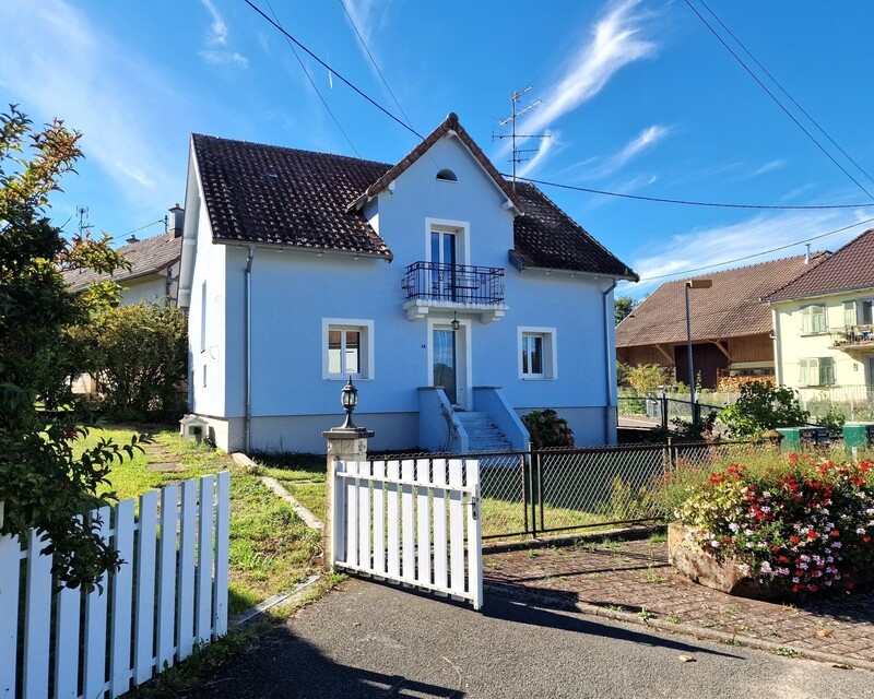 Charmante maison de village avec potentiel d'aménagement - 01