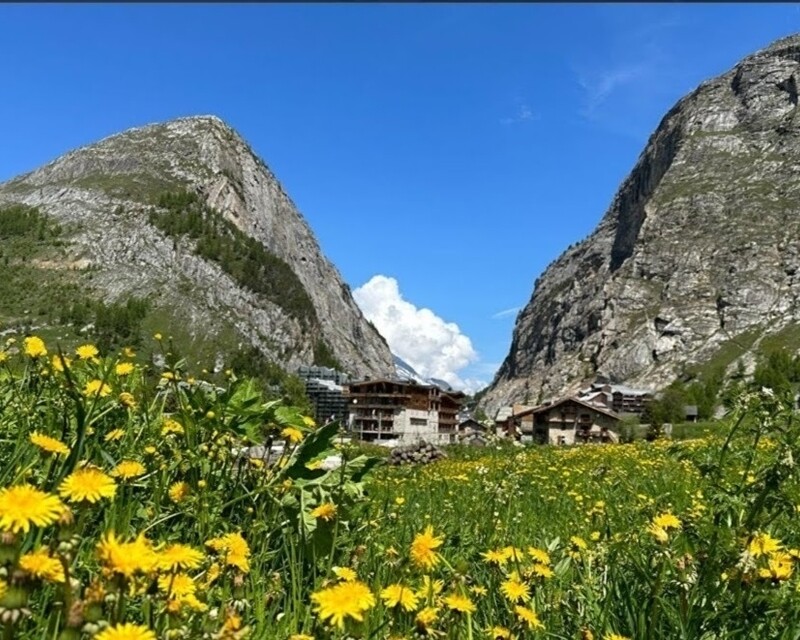 Appartement, skis aux pieds à Val d'Isère - Screenshot 20240903-090453