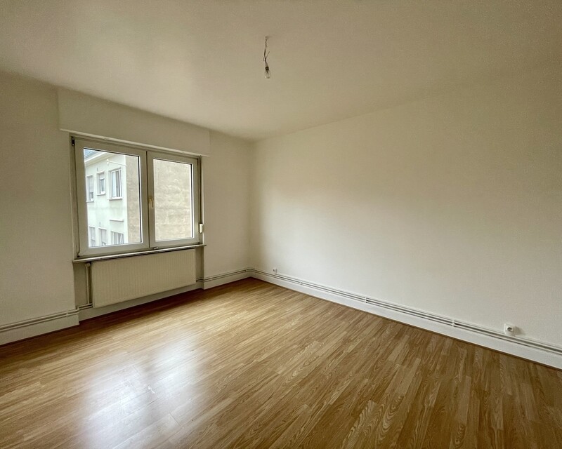 Appartement bien situé dans un immeuble bourgeois. - Chambre