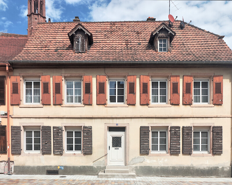 Vendu: Immeuble à Guebwiller centre avec grange et jardin (68500) - Maison vendu à Guebwiller place de la liberté