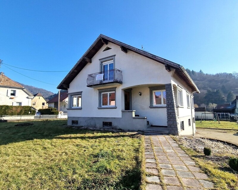 Fort potentiel pour cette maison familiale à rénover  - 00-4