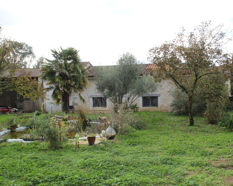 Maison en pierre - Img 2828