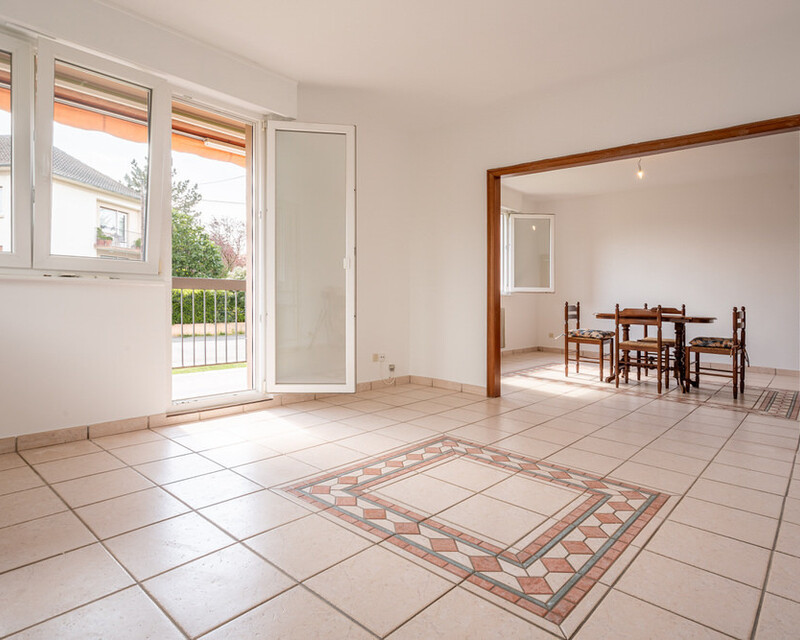 T.B. F5 + balcon + terrasse + garage double (Colocation possible) - Sejour 2  f5 rdc  oberhausbergen  20240514