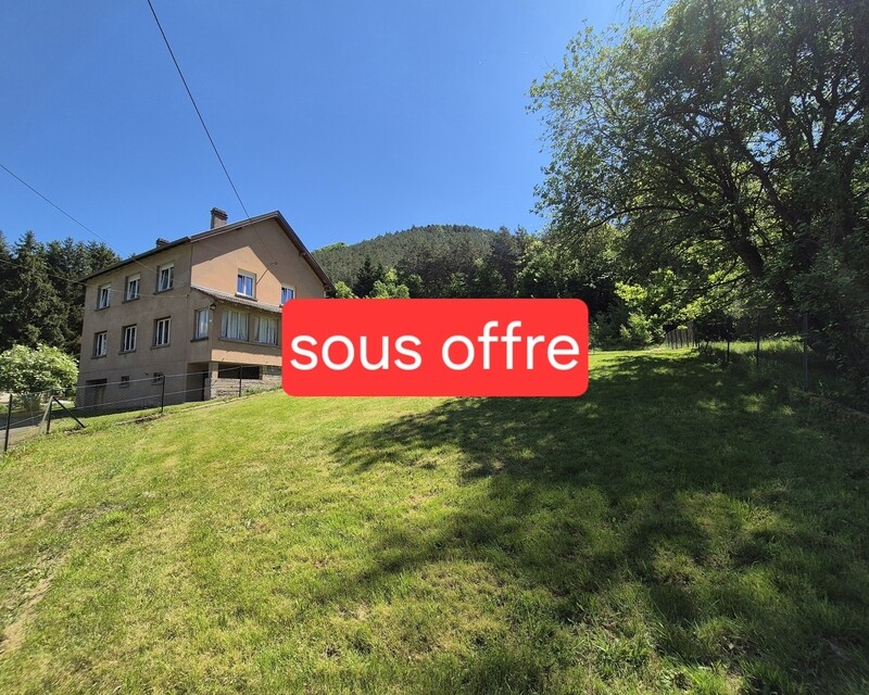 Maison comprenant deux appartements sous offre.   - 20240514 121255