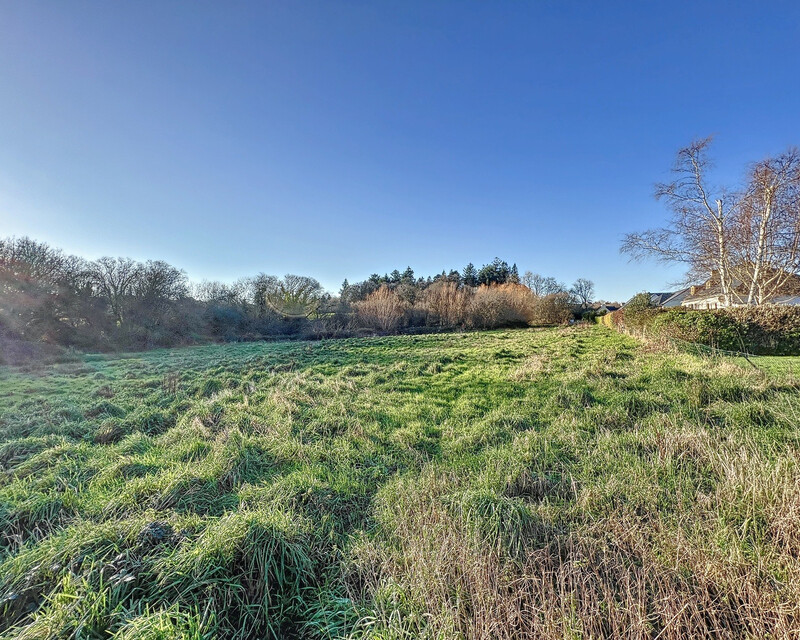 Terrain de 1898m2 secteur Kerlagatu, Quimper  - Img 1e185f7cf901-1