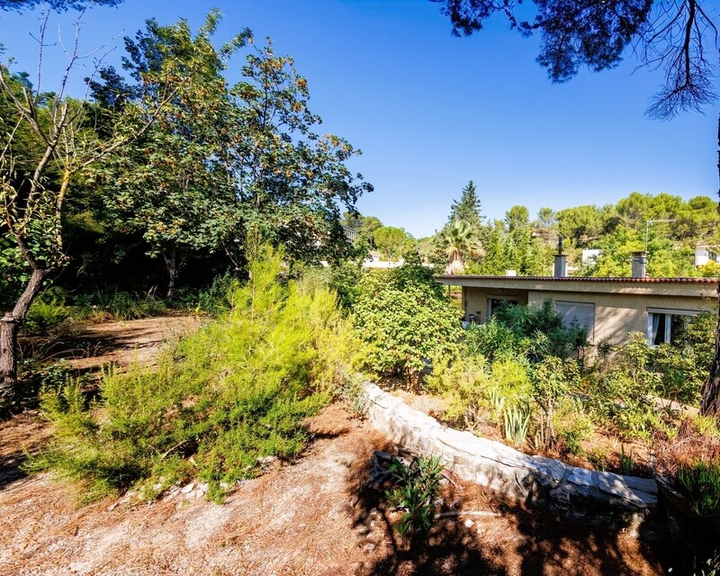 Carnoux en Provence / Maison / Grand Terrain / Garage - Oct24dehors3