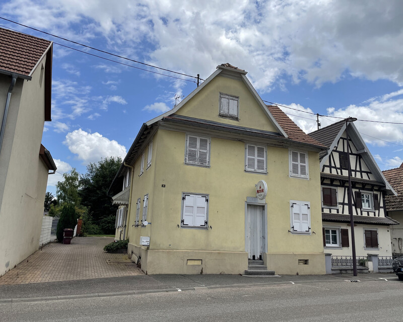 Ancien bar tabac à Wingersheim les Quatre Bans (67170) - Façade