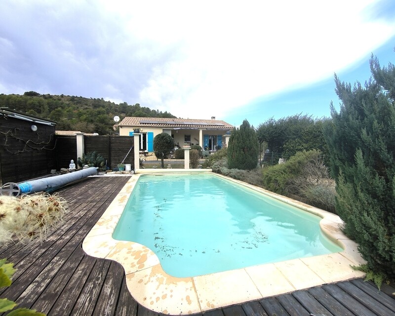 Deux maisons composées de 3 appartements, jardin et piscine. - Maison 1 piscine