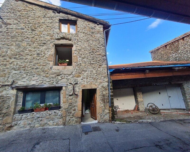 Maison 47m² +130m² terrain 265 2Gges 3 caves - 20240923 164437