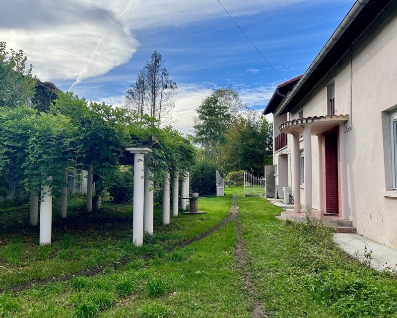 À Vendre : Charmante Maison à Mazères-de-Neste avec Bois Séparé - Img 1257