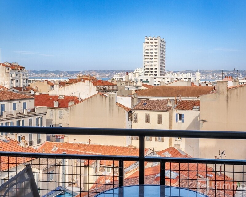 13007 / Appartement traversant / Vue mer et Pharo - Novvueeee