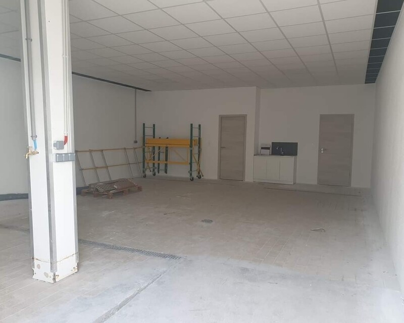 Local commercial 86 m² - Photo 1