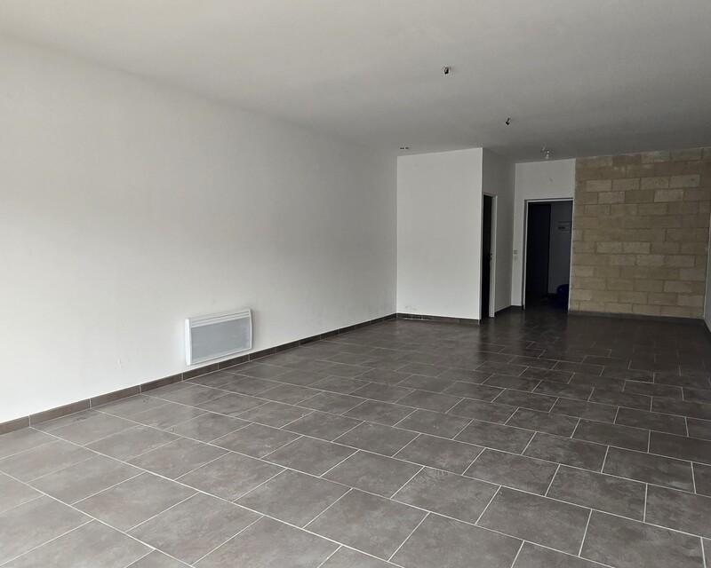 Local à louer de 63 m² - 20241105 133818