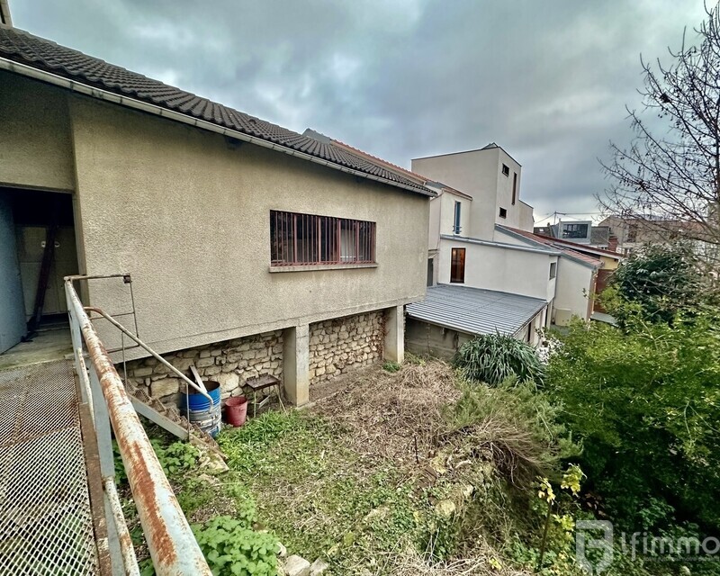 Montreuil- Centre ville/Eglise- Garage- 90m2- Terrain 312m2 - Img 0534