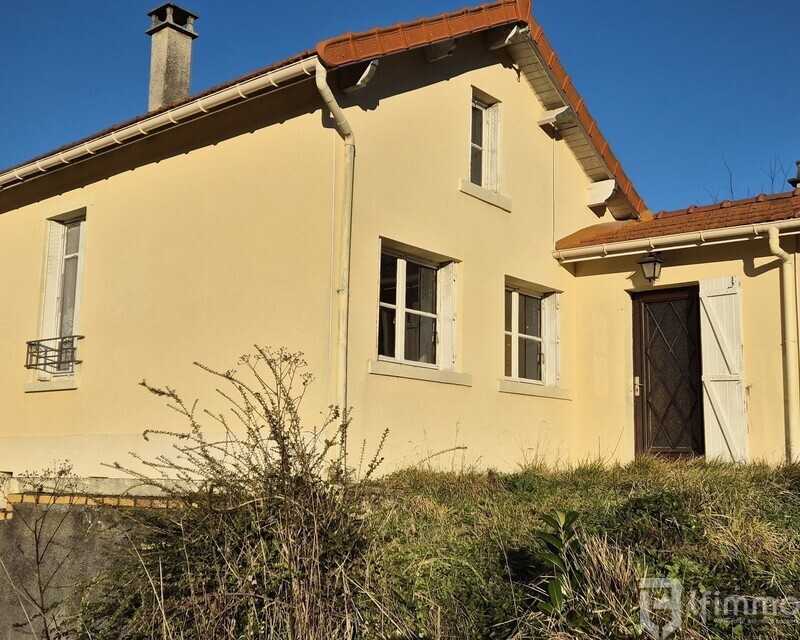 maison de 3 pieces proche centre bourg Montevrain - Façade 2